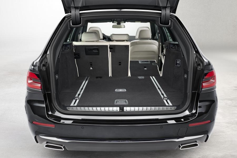 Багажник BMW 530i Touring Luxury Line (G31) 2020 года  (WW) (фото 40 из 73)
